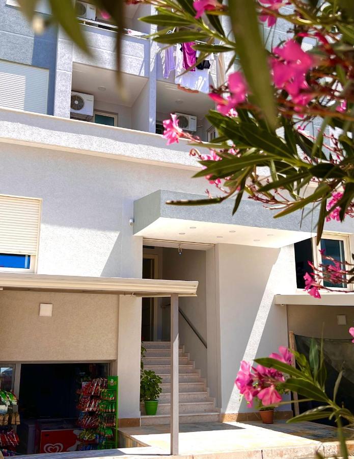 Flors Apartments Dıraç Dış mekan fotoğraf