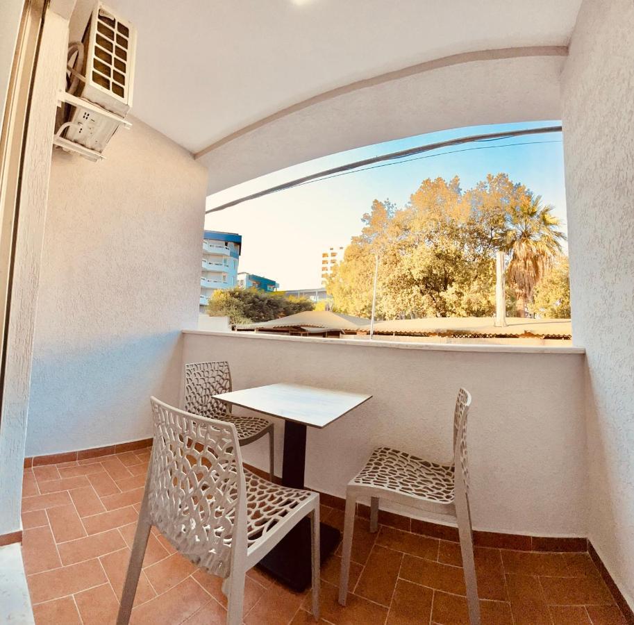 Flors Apartments Dıraç Dış mekan fotoğraf