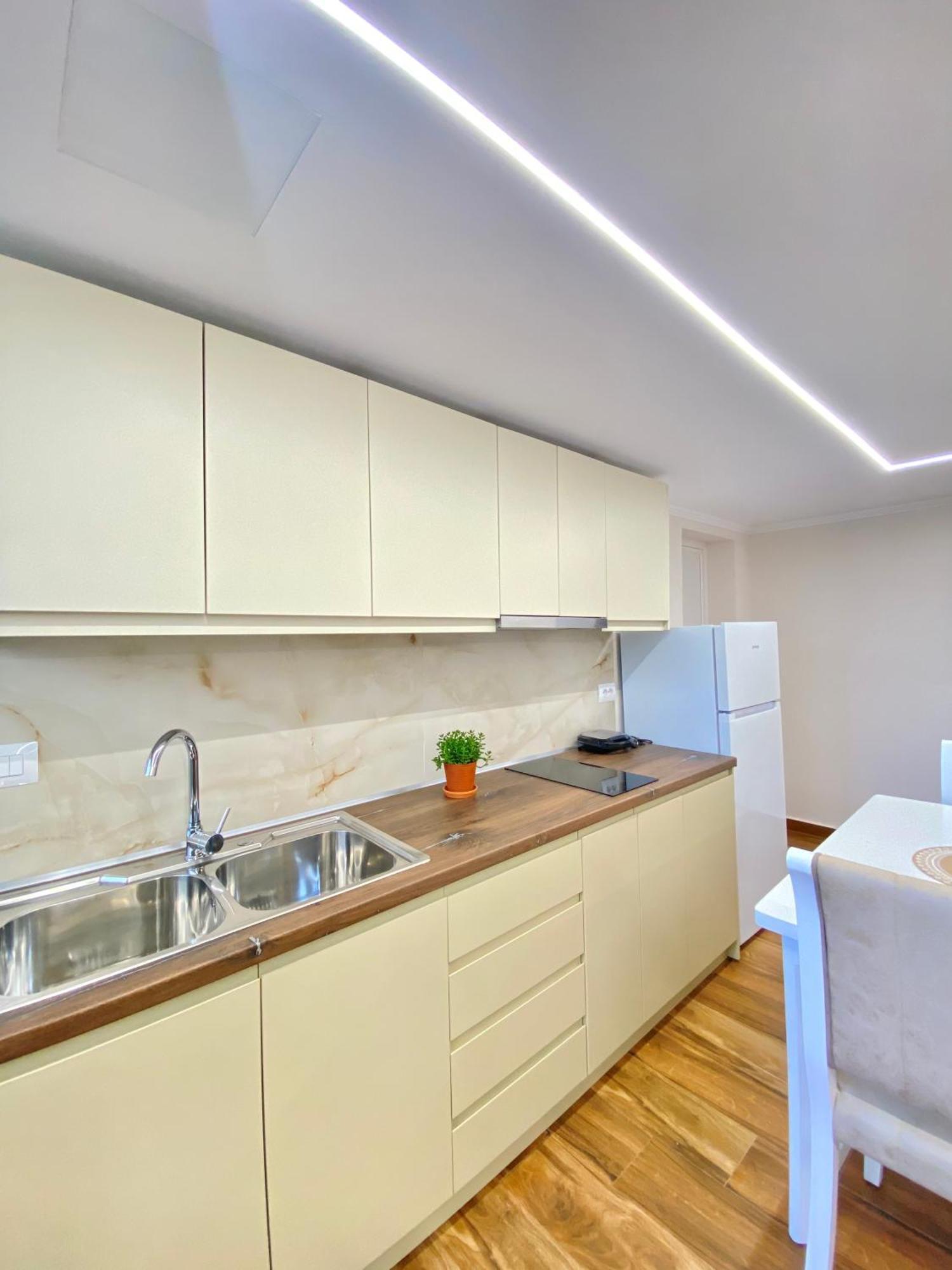 Flors Apartments Dıraç Dış mekan fotoğraf